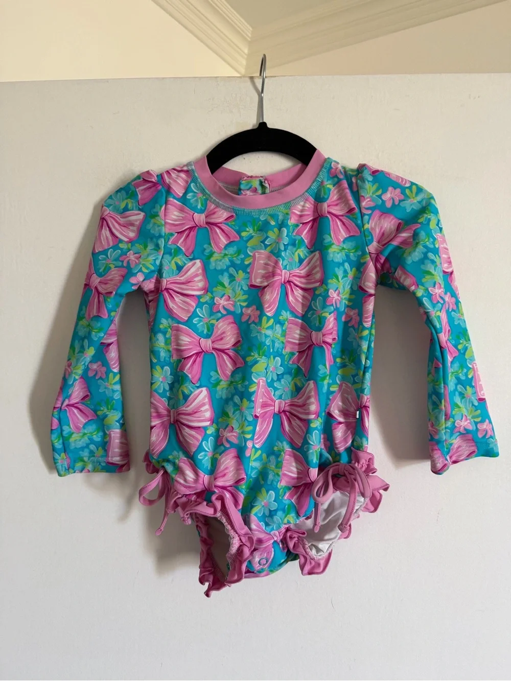 Caden Lane Toddler Girls Bow Print Long Sleeve Rash Guard Ruffle Bottom Swimsuit - Picture 4 of 7